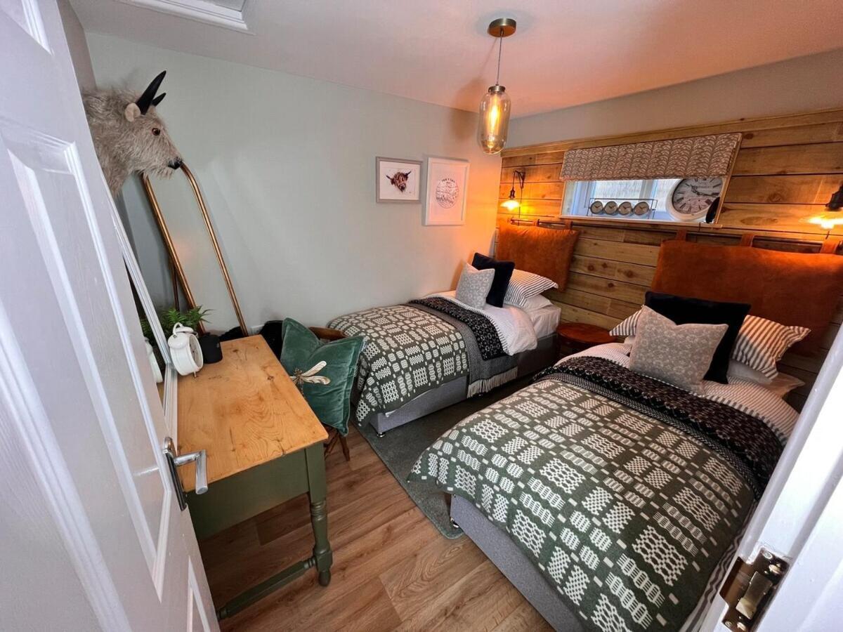 Holiday home 3 - Spectacular Views - Pizza Oven & Bbq *